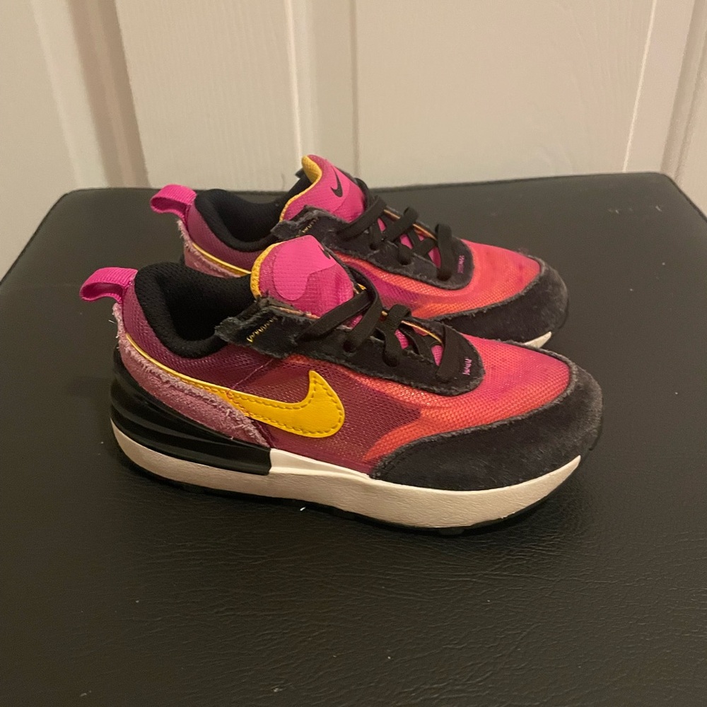 Nike Waffle One toddler 9C